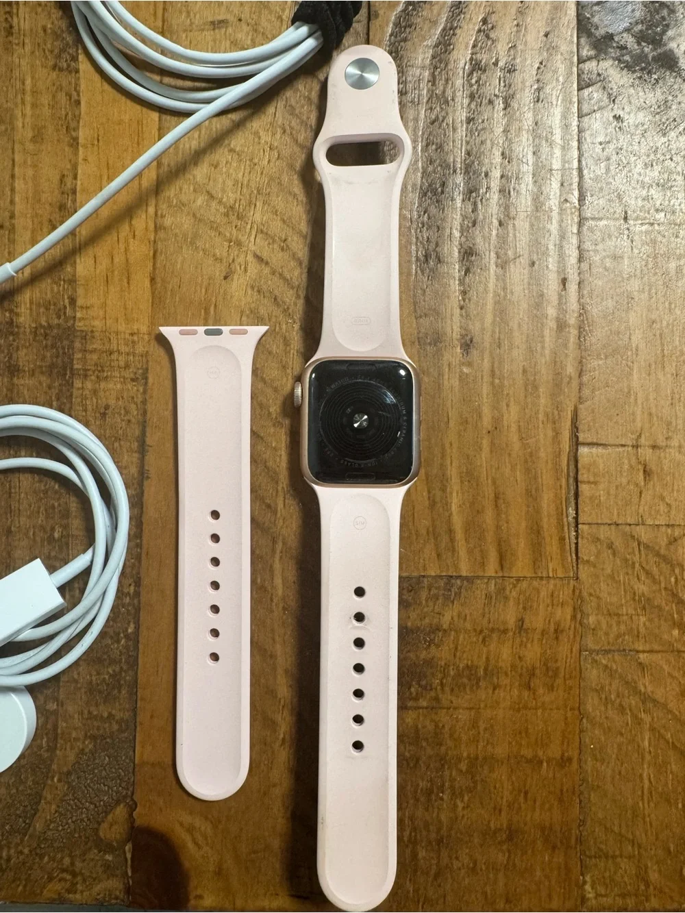 Apple Watch SE Pink with 2 chargers